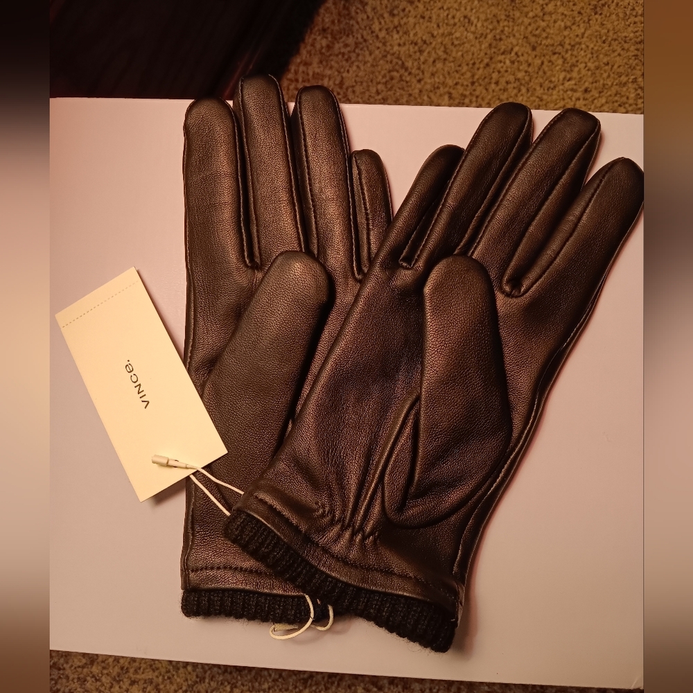Vince Black Leather Gloves With Cashmere Lining NWT